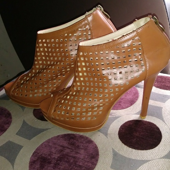 Caramel heels - Picture 1 of 1